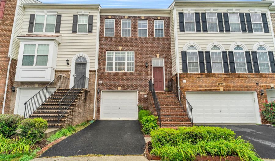 25154 PRAIRIE FIRE Sq, Aldie, VA 20105 - 3 Beds, 4 Bath