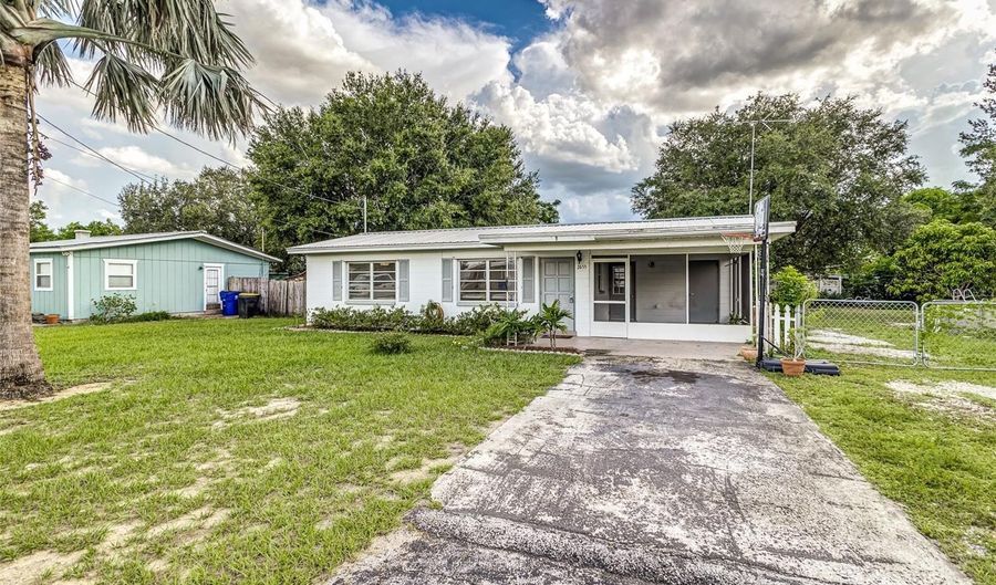 2655 N AVOCADO Rd, Avon Park, FL 33825 - 3 Beds, 2 Bath