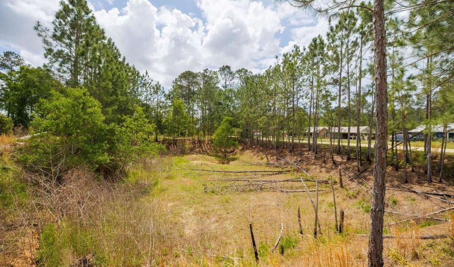 187 Jefferson Rd, Adel, GA 31620 - 3 Beds, 2 Bath