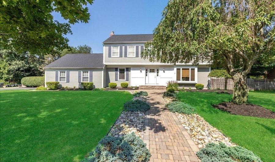 2322 Odyssey Way, Toms River, NJ 08753 - 4 Beds, 4 Bath