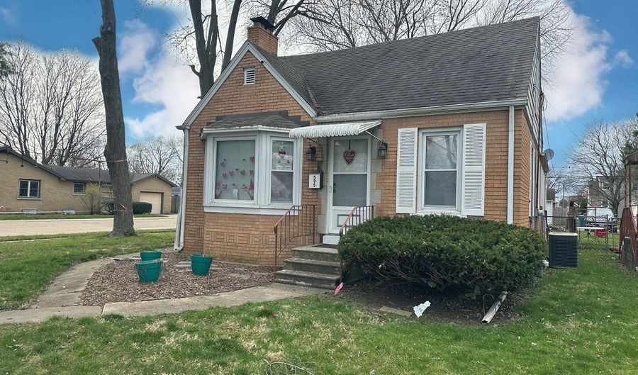 595 S Fraser Ave, Kankakee, IL 60901 - 3 Beds, 2 Bath
