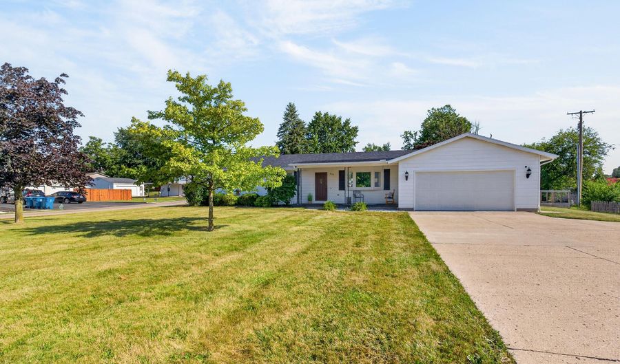 105 E Main St, Anna, OH 45302 - 3 Beds, 2 Bath