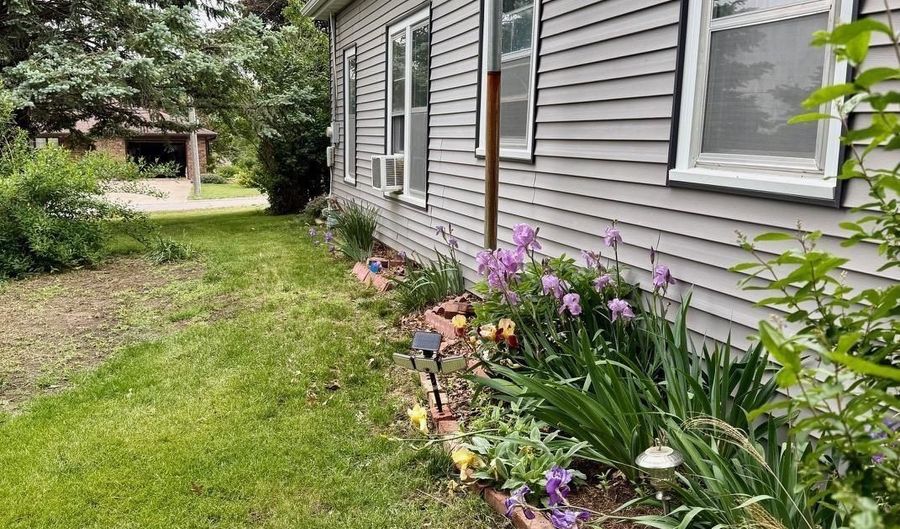 705 Maple St, Anita, IA 50020 - 2 Beds, 1 Bath
