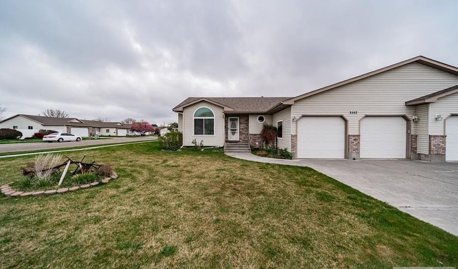 3557 Stonegate Dr, Ammon, ID 83406 - 4 Beds, 3 Bath
