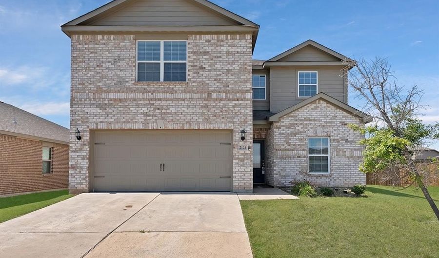 2121 Yarbrough Dr, Anna, TX 75409 - 5 Beds, 3 Bath