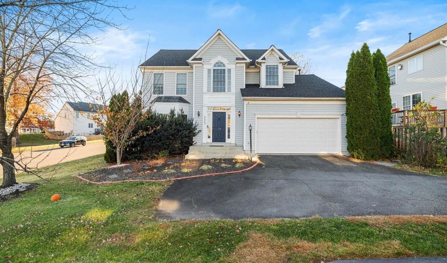 42963 TARA Ct, Ashburn, VA 20147 - 4 Beds, 4 Bath