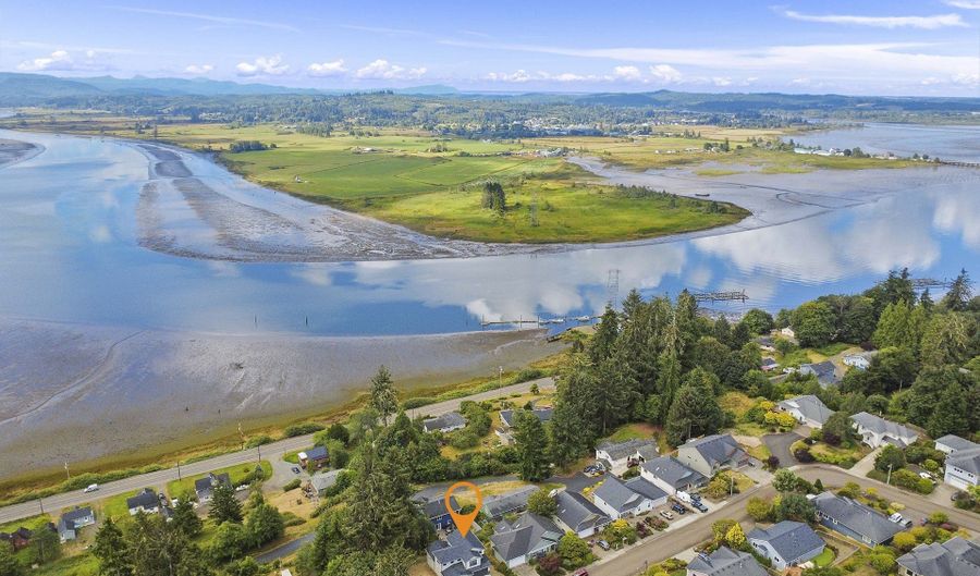 1991 SE 2ND St, Astoria, OR 97103 - 4 Beds, 3 Bath