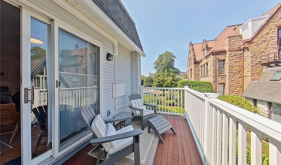 364 Bellevue Ave 5A, Newport, RI 02840 - 2 Beds, 2 Bath