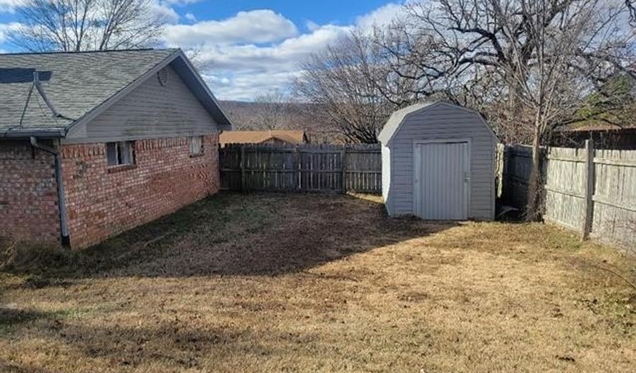 1604 S 5th St, McAlester, OK 74501 - 3 Beds, 2 Bath