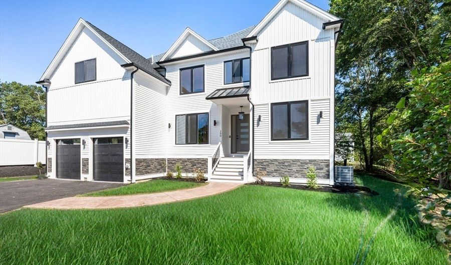 130 Zoar Ave, Attleboro, MA 02703 - 4 Beds, 4 Bath