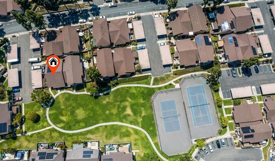 6880 Bear River Row 1, San Diego, CA 92139 - 2 Beds, 1 Bath