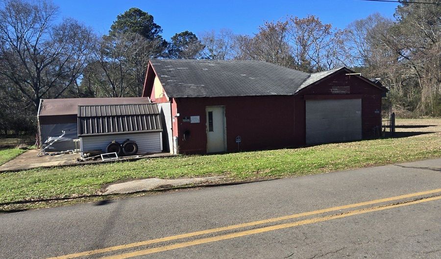 110 Church St, Barnesville, GA 30204 - 0 Beds, 0 Bath