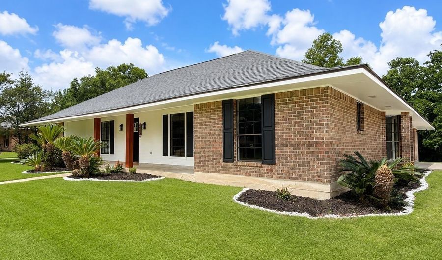 8024 Rod Laver Ave, Baton Rouge, LA 70810 - 3 Beds, 2 Bath