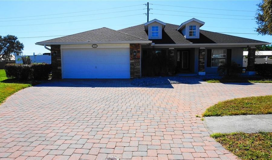 104 BENTLEY OAKS Blvd, Auburndale, FL 33823 - 3 Beds, 2 Bath