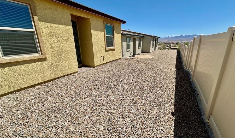2707 ChinaBerry Hill St, Laughlin, NV 89029 - 2 Beds, 2 Bath