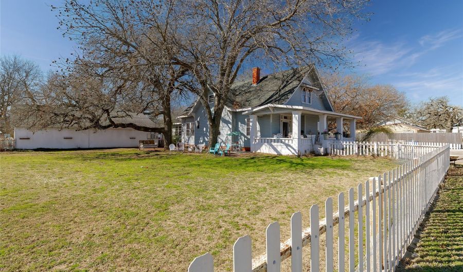 403 W Franklin St, Alvord, TX 76225 - 0 Beds, 0 Bath