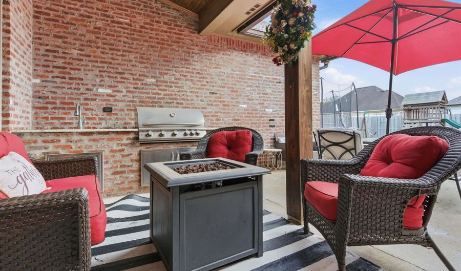 13467 Kings Court Ave, Baton Rouge, LA 70810 - 4 Beds, 3 Bath