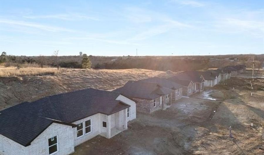 702 W 6th St, Atoka, OK 74525 - 3 Beds, 2 Bath