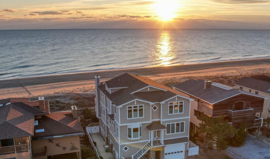 37105 OCEAN PARK Ln, Fenwick Island, DE 19944 - 6 Beds, 8 Bath