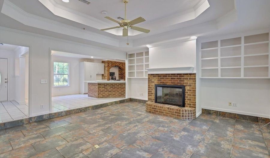 354 Lakeway Dr, Brandon, MS 39047 - 3 Beds, 2 Bath