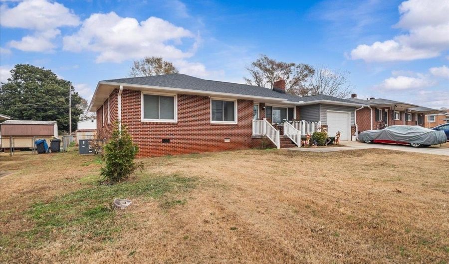 510 Visage Dr, Anderson, SC 29626 - 3 Beds, 2 Bath