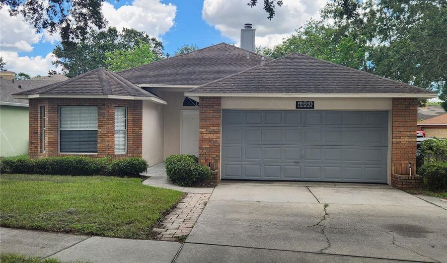 150 ABBEY HOLLOW Dr, Apopka, FL 32712 - 3 Beds, 2 Bath