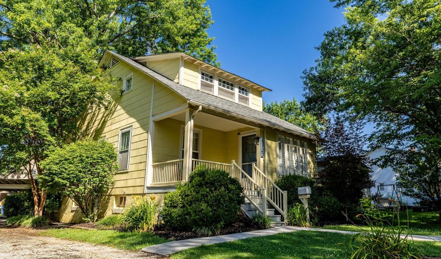 1323 Remsen St, Alcoa, TN 37701 - 3 Beds, 2 Bath