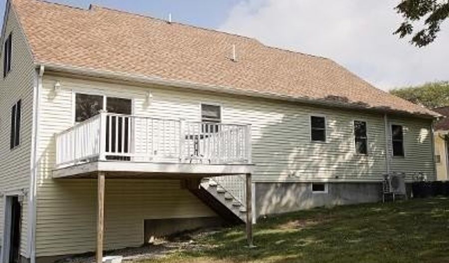 51 Newport Ave, Middletown, RI 02842 - 4 Beds, 3 Bath