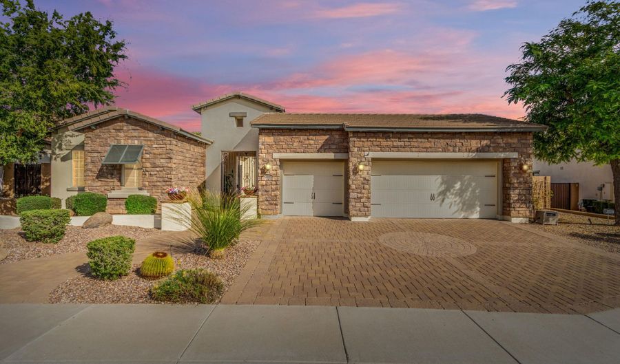 5415 E HALLIHAN Dr, Cave Creek, AZ 85331 - 5 Beds, 4 Bath