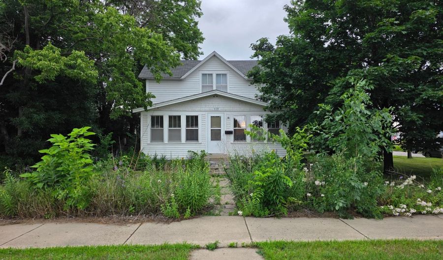559 North St, Anoka, MN 55303 - 3 Beds, 3 Bath