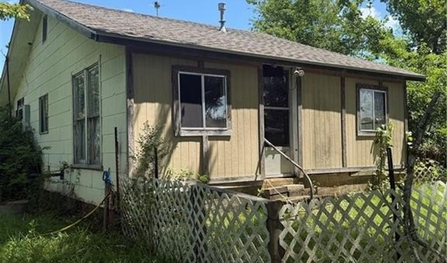 5440 HWY 92 E, Beebe, AR 72013 - 2 Beds, 1 Bath