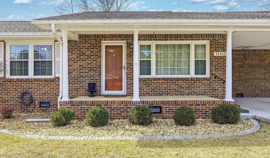 1103 9th St NW, Arab, AL 35016 - 3 Beds, 2 Bath