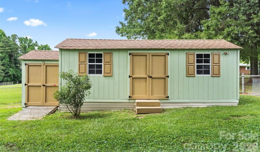 2910 Floral Dr, Albemarle, NC 28001 - 3 Beds, 2 Bath