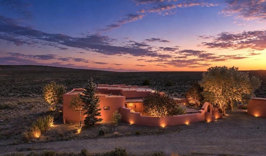 30 Cielo Grande Rd, Carson, NM 87577 - 3 Beds, 1 Bath