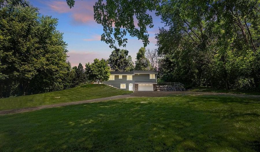 11718 50th St NE, Albertville, MN 55301 - 5 Beds, 3 Bath