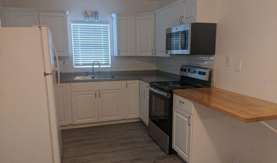 729 VIRGINIA Ave, Auburndale, FL 33823 - 2 Beds, 1 Bath
