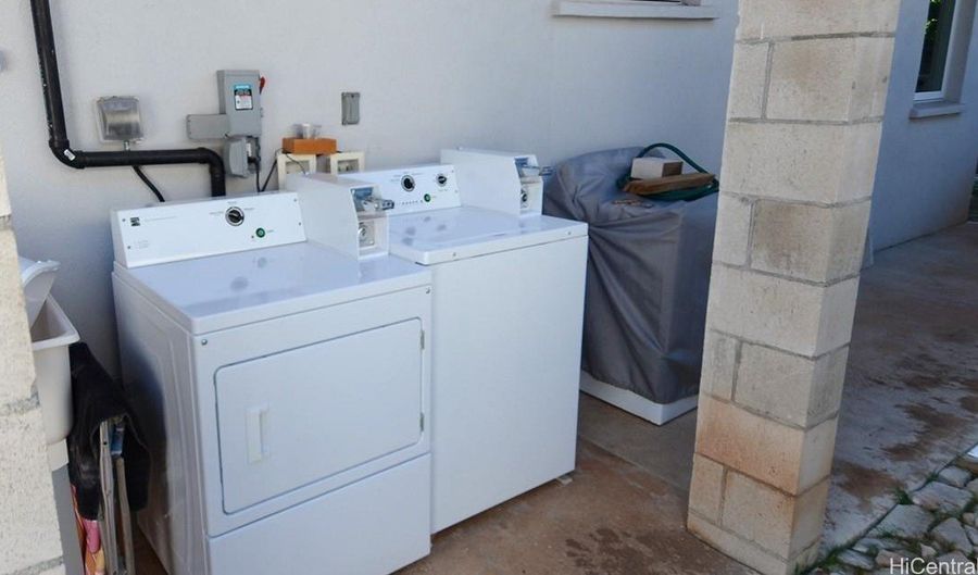 2456 Coyne St, Honolulu, HI 96826 - 3 Beds, 2 Bath