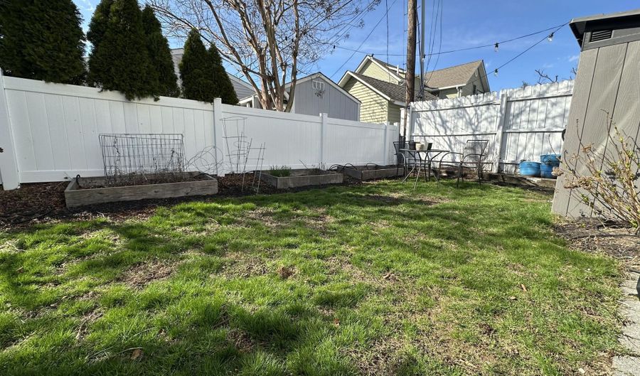 506 7th Ave Rear, Belmar, NJ 07719 - 2 Beds, 1 Bath