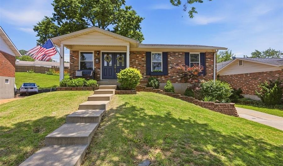 9616 Antonette Hills Dr, Affton, MO 63123 - 3 Beds, 3 Bath