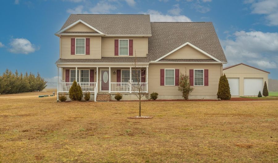 10455 SUNNYSIDE Rd, Bridgeville, DE 19933 - 4 Beds, 4 Bath