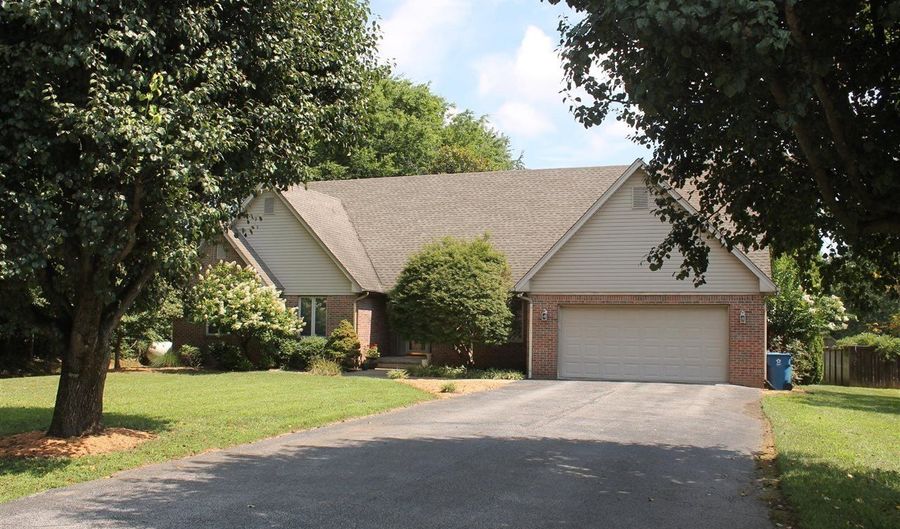 43 Sumner Ave, Alvaton, KY 42122 - 5 Beds, 4 Bath