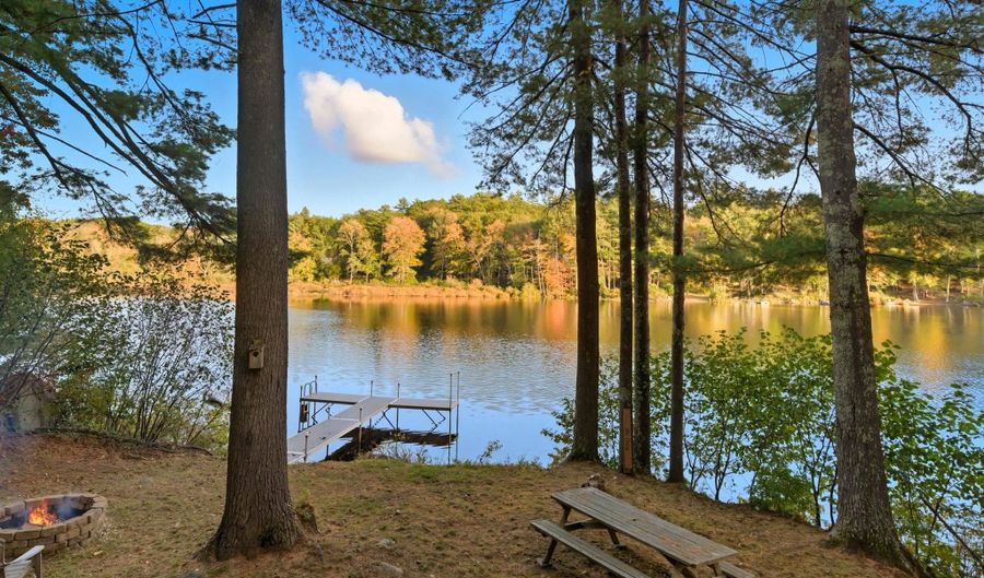 543 Long Shores Dr, Barrington, NH 03825 - 2 Beds, 2 Bath