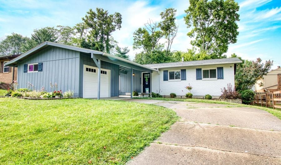 8557 Linderwood Ln, Anderson Twp., OH 45255 - 3 Beds, 2 Bath