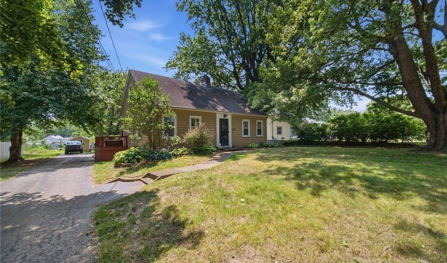 1564 S Ridge Rd W, Ashtabula, OH 44004 - 3 Beds, 2 Bath