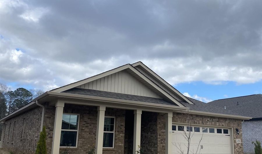 14980 Westmeade Ln, Athens, AL 35613 - 4 Beds, 3 Bath