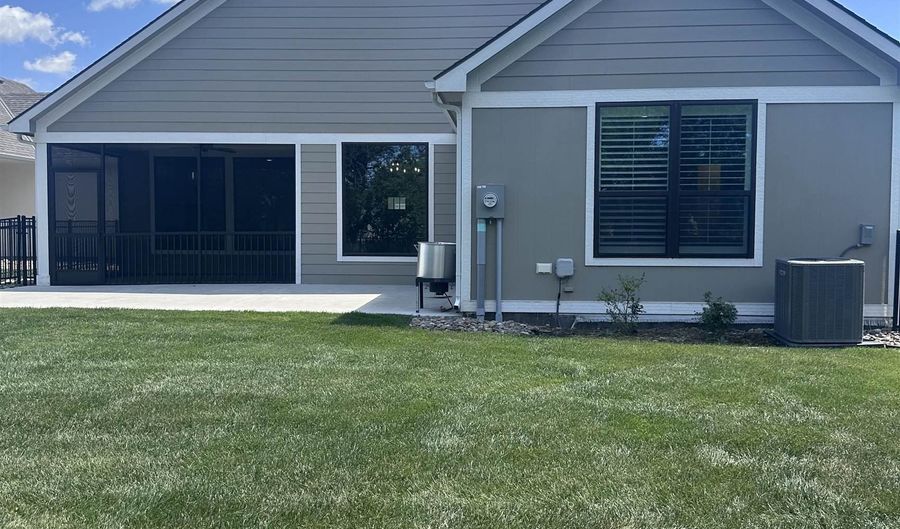 620 E Park Pl, Andover, KS 67002 - 2 Beds, 2 Bath