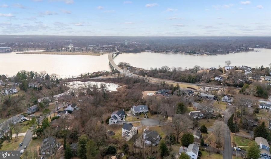 1923 HARRINGTON Pl, Annapolis, MD 21409 - 5 Beds, 4 Bath