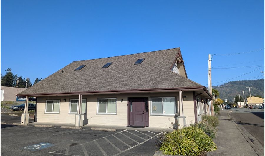 616 HEMLOCK St, Brookings, OR 97415 - 0 Beds, 0 Bath