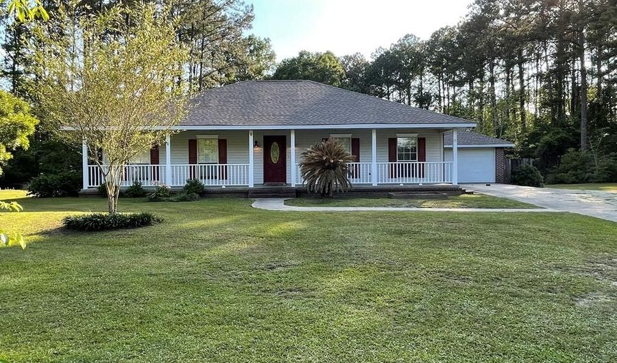 77 Covered Bridge Rd, Carriere, MS 39426 - 3 Beds, 2 Bath