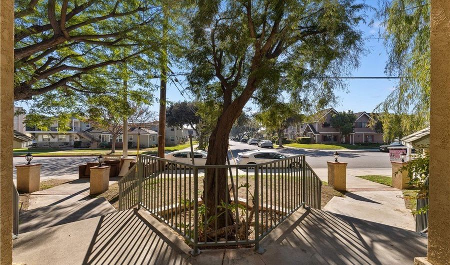 25 Palmetto Dr A, Alhambra, CA 91801 - 3 Beds, 3 Bath